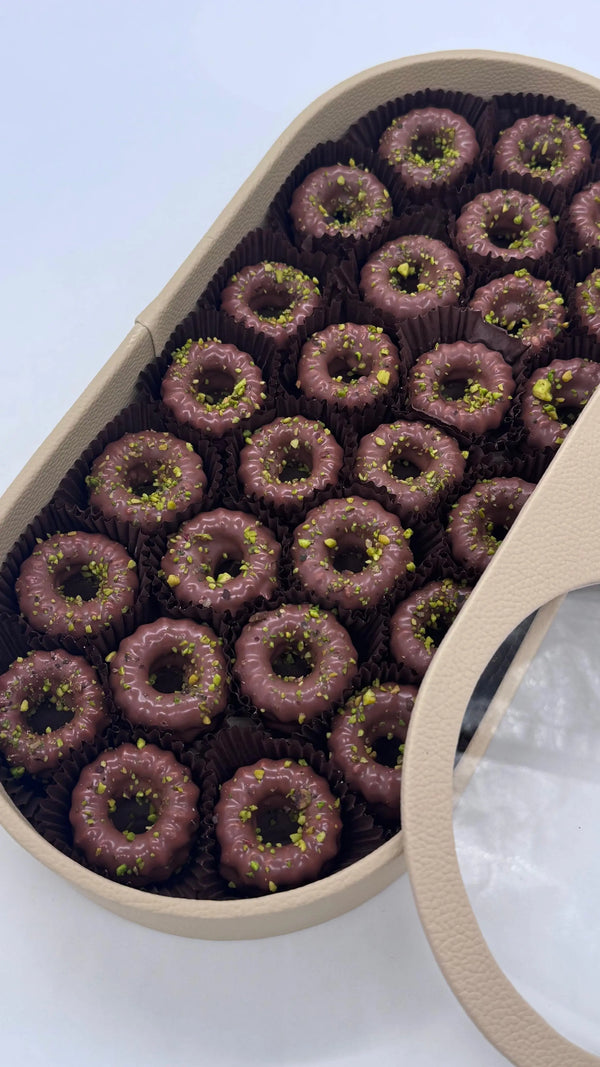 Choco Toffee Biscuit Luxe Box DANAT TAQUEEN