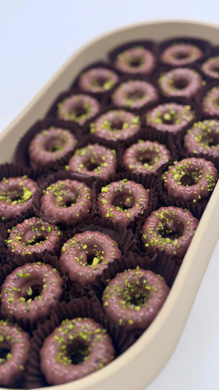 Choco Toffee Biscuit Luxe Box DANAT TAQUEEN
