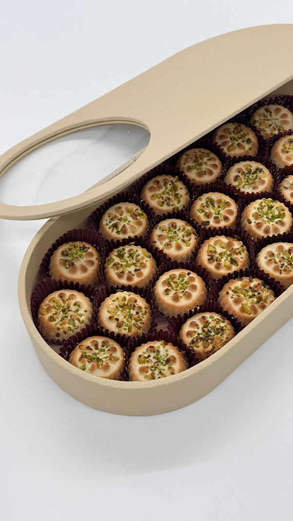 Dates Maamoul Luxe Box DANAT TAQUEEN