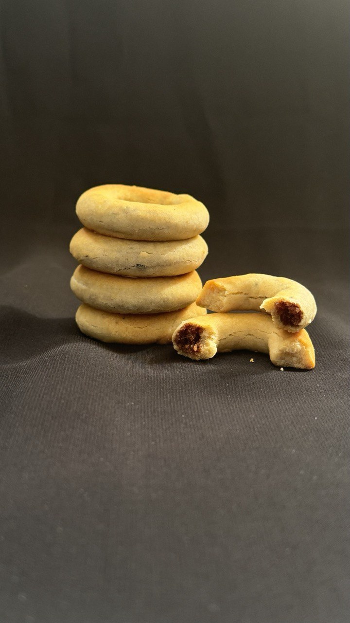 Maamoul Dates Rings with Brown Flour DANAT TAQUEEN
